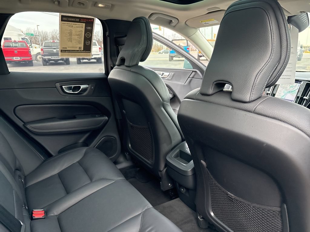 Certified 2023 Volvo XC60 B5 Plus w/ Climate Package AWD/4WD image 43