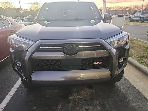 Certified 2023 Toyota 4Runner SR5 Premium image 2