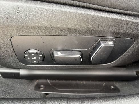 Used 2025 BMW 330i Sedan RWD image 15
