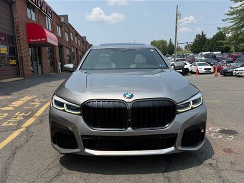 Used 2020 BMW 750i xDrive w/ Executive Package AWD/4WD image 2