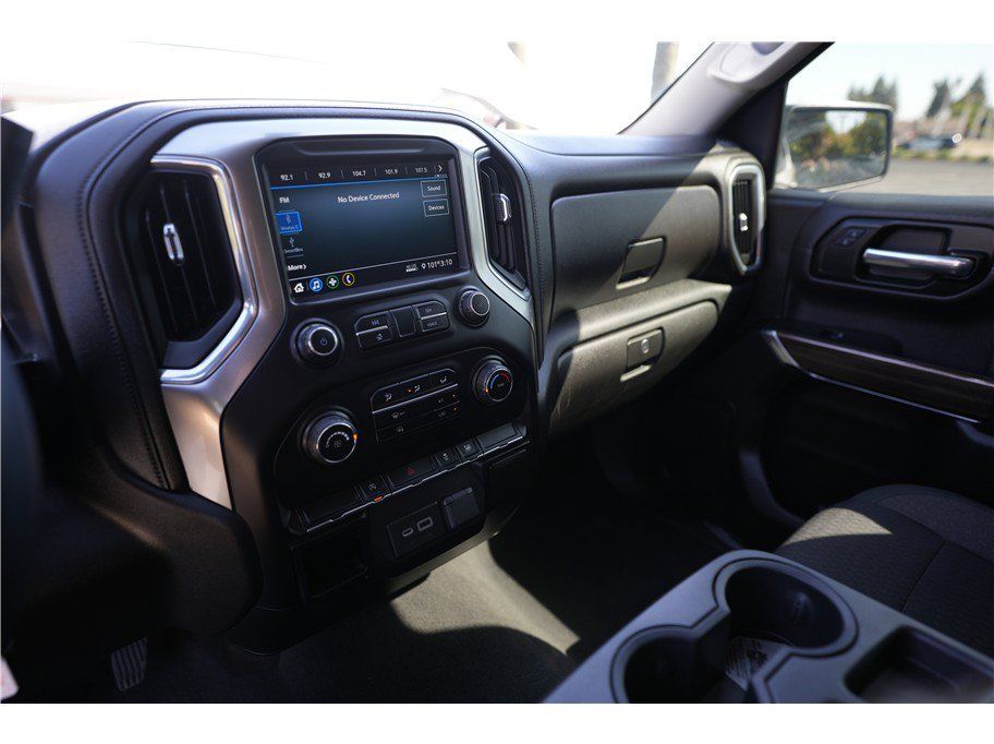 Used 2020 Chevrolet Silverado 1500 LT RWD image 20