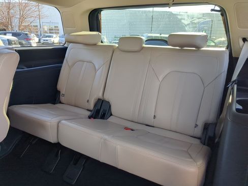 Used 2024 Ford Expedition Limited image 32
