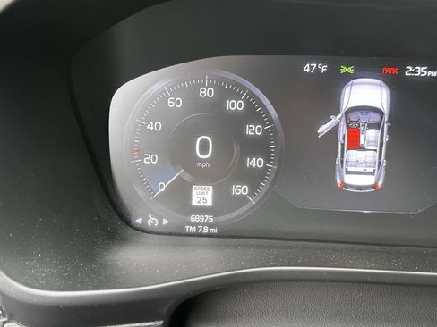 Used 2020 Volvo XC40 T5 R-Design image 14