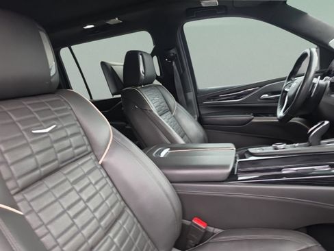 Used 2023 Cadillac Escalade ESV V AWD/4WD image 36
