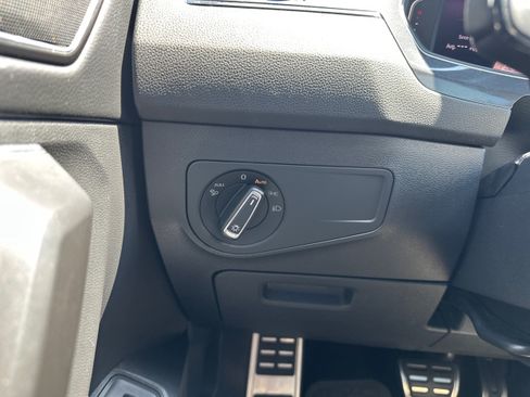 Used 2023 Volkswagen Tiguan SEL R-Line AWD/4WD image 19
