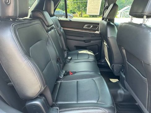 Used 2018 Ford Explorer Limited AWD/4WD image 18