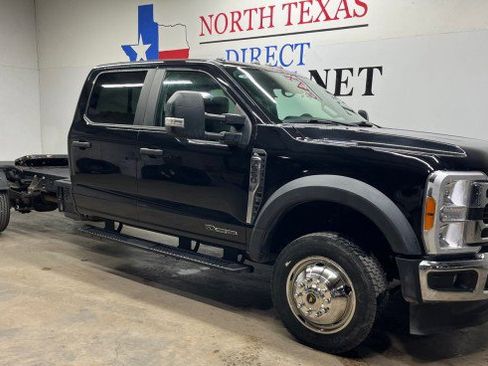 Used 2024 Ford F550 4x4 Crew Cab Super Duty image 3