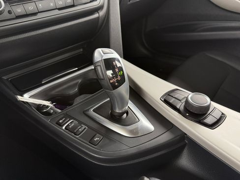 Used 2015 BMW 320i Sedan image 17