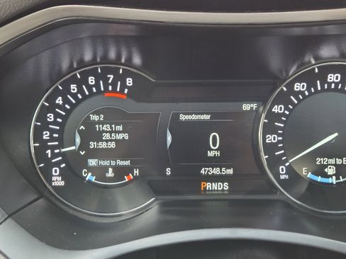 Used 2019 Lincoln MKZ Premiere image 19