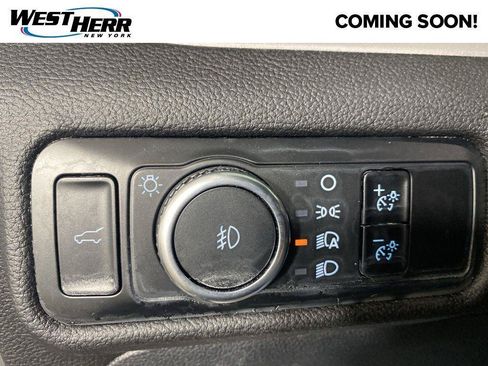 Used 2024 Ford Explorer XLT w/ Equipment Group 202A AWD/4WD image 14