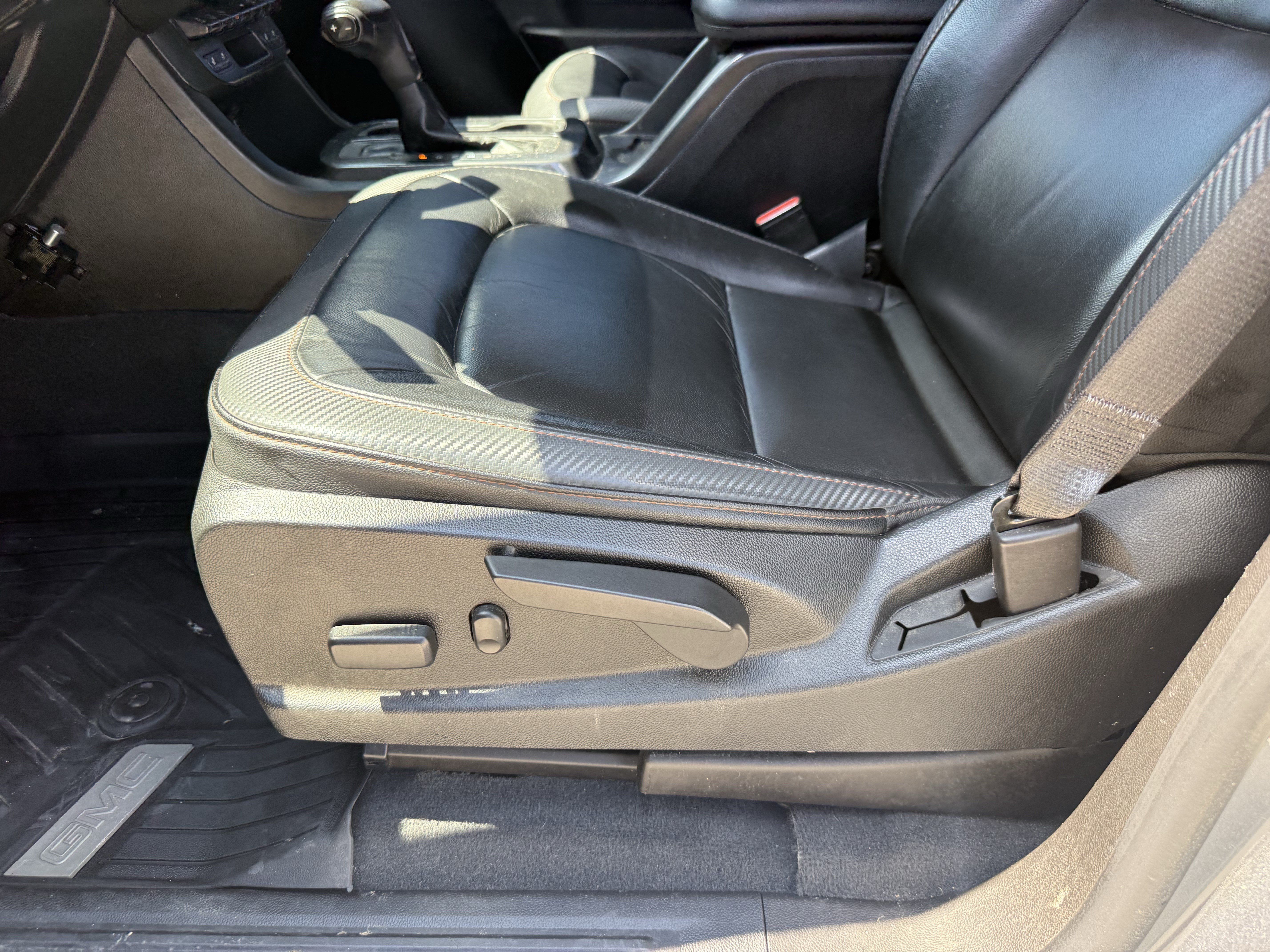 Used 2021 GMC Canyon AT4 w/ Driver Alert Package AWD/4WD image 28