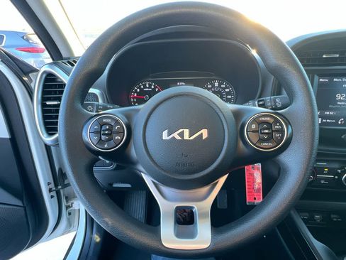 Used 2022 Kia Soul LX w/ Technology Package FWD image 14