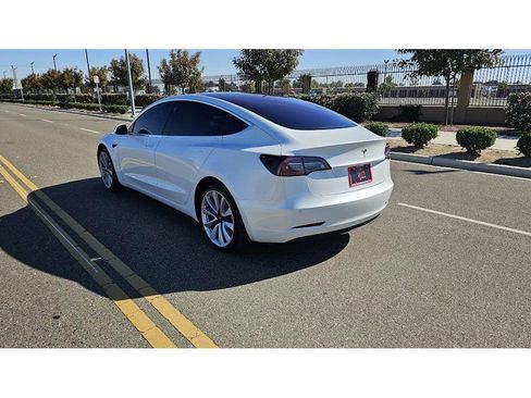 Used 2018 Tesla Model 3 Long Range image 5