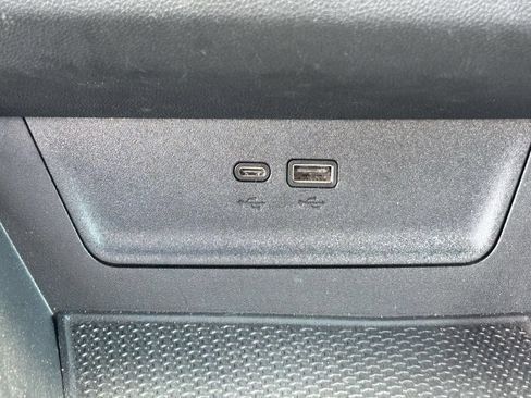 Used 2025 Chevrolet Equinox LT FWD image 22