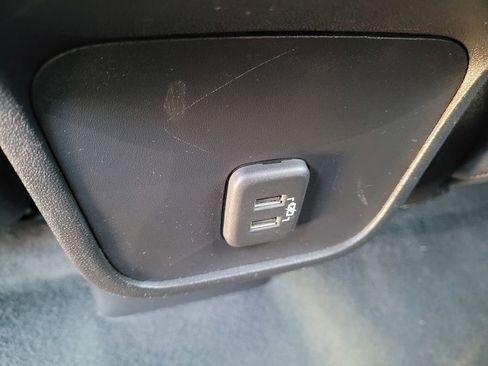 Used 2022 GMC Terrain SLE w/ Driver Convenience Package image 10