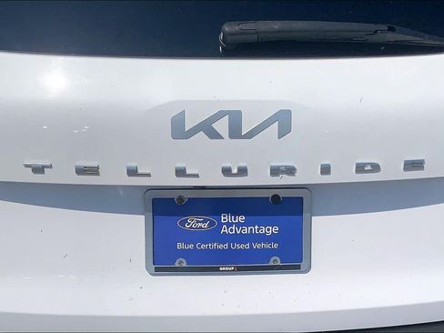Used 2022 Kia Telluride S FWD image 30