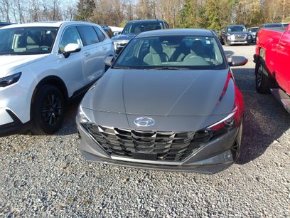 Certified 2023 Hyundai Elantra SEL w/ Convenience Package