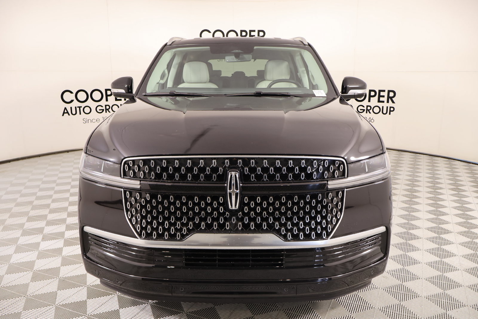 New 2026 Lincoln Navigator Premiere AWD/4WD image 9