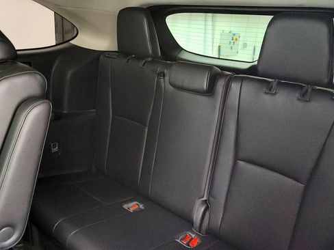 Used 2020 Toyota Highlander Platinum image 23