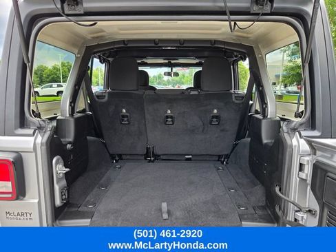 Used 2018 Jeep Wrangler Unlimited Sport S AWD/4WD image 16