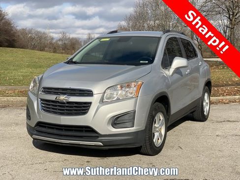 Used 2016 Chevrolet Trax LT w/ LT Convenience Package image 3