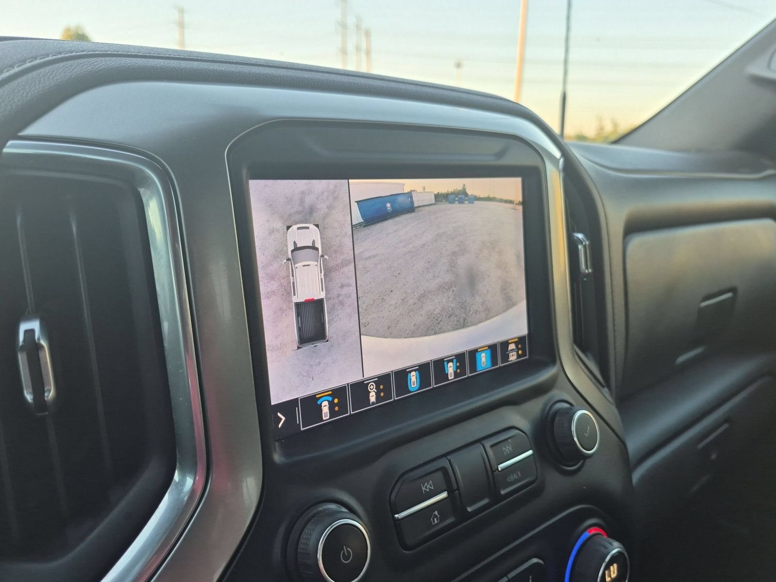 Used 2023 Chevrolet Silverado 2500 LTZ w/ LTZ Convenience Package AWD/4WD image 19
