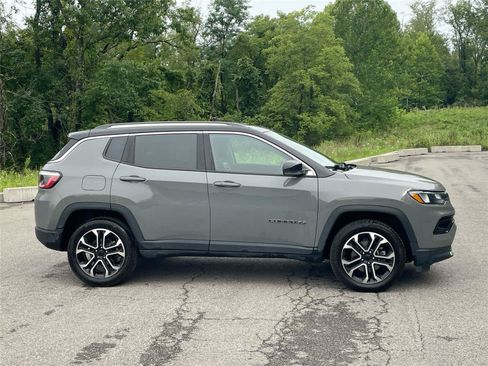 Used 2022 Jeep Compass Limited AWD/4WD image 6