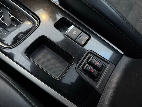 Used 2020 Mitsubishi Outlander SE image 43