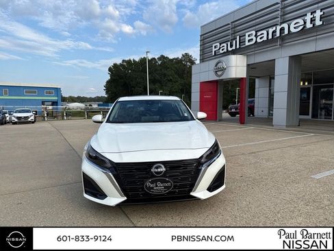 New 2025 Nissan Altima 2.5 SV w/ SV Special Edition Package image 16