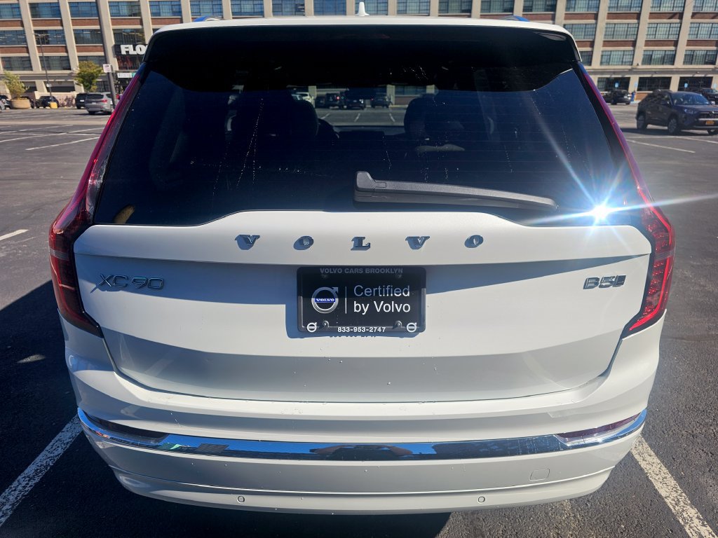 Certified 2025 Volvo XC90 B5 Plus AWD/4WD image 33