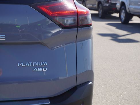 Used 2021 Nissan Rogue Platinum image 10