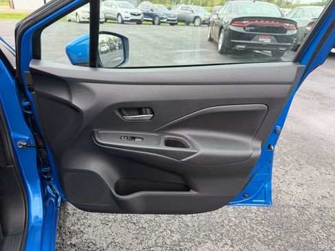 Used 2023 Nissan Versa SV image 18