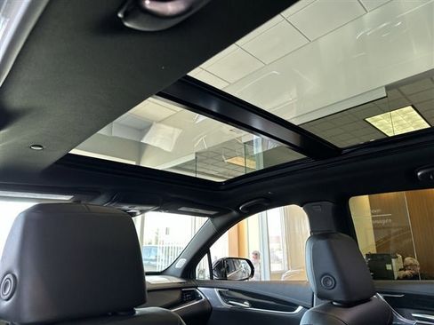 Certified 2025 Cadillac XT5 Premium Luxury image 20