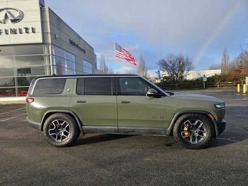 Used 2023 Rivian R1S Launch Edition image 8