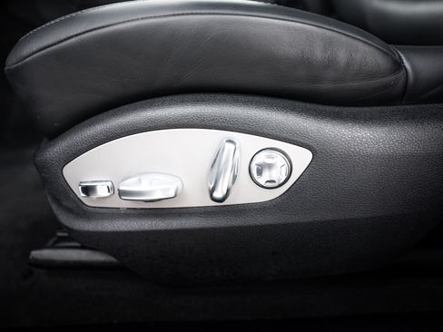 Certified 2021 Porsche Macan AWD/4WD image 20