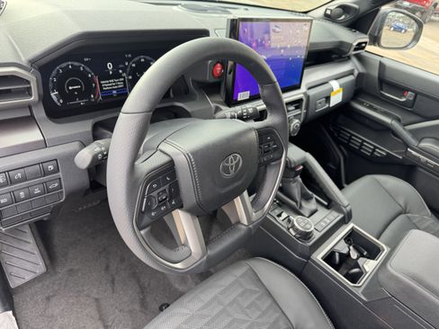 New 2025 Toyota 4Runner TRD Off-Road Premium image 9