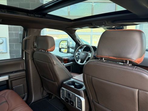 Used 2020 Ford F150 King Ranch w/ Equipment Group 601A Luxury AWD/4WD image 43