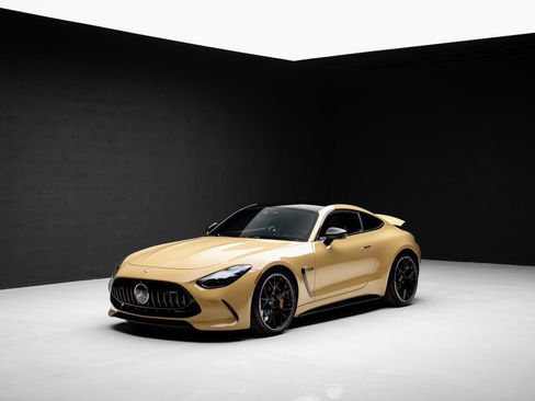 Used 2025 Mercedes-Benz AMG GT 63 image 4