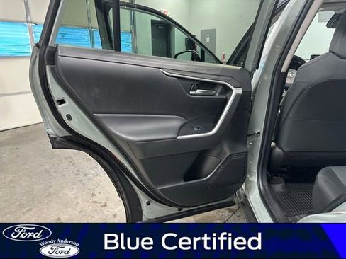 Used 2022 Toyota RAV4 XLE w/ Convenience Package image 27
