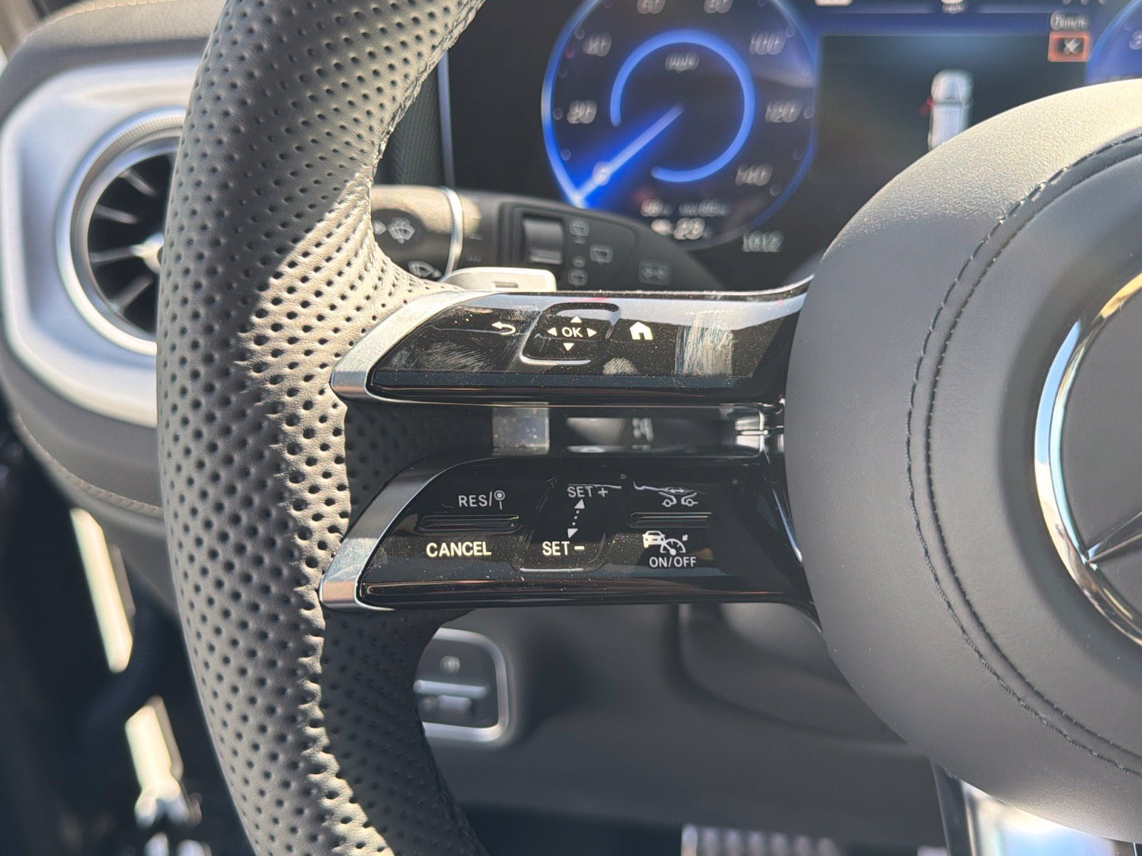 New 2027 Mercedes-Benz G 580 e image 21