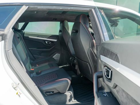 Used 2021 Lamborghini Urus AWD/4WD image 56