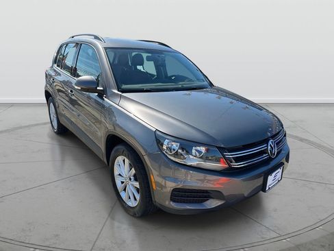 Used 2018 Volkswagen Tiguan Limited w/ Premium Package image 1
