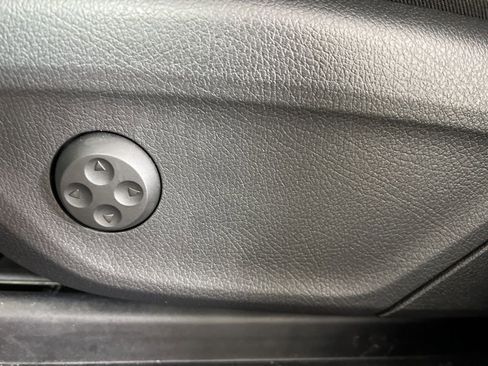 Certified 2025 Mercedes-Benz GLE 350 4MATIC image 4