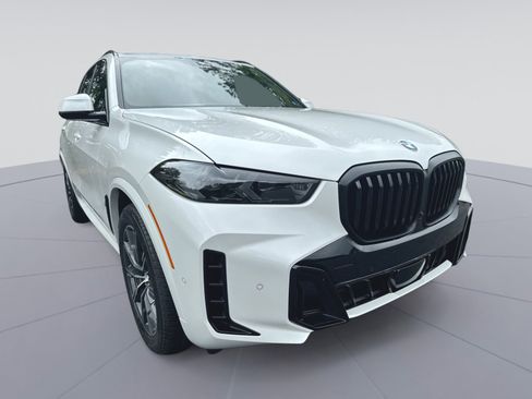 New 2026 BMW X5 xDrive40i w/ M Sport Package AWD/4WD image 3