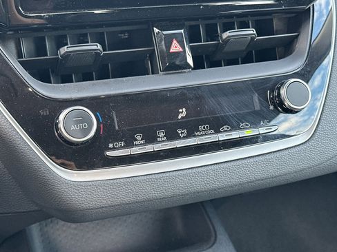 Used 2024 Toyota Corolla LE image 19