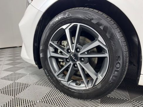 Used 2023 Kia Forte LXS image 12