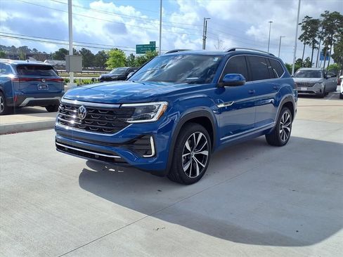Certified 2025 Volkswagen Atlas SEL Premium R-Line AWD/4WD image 2