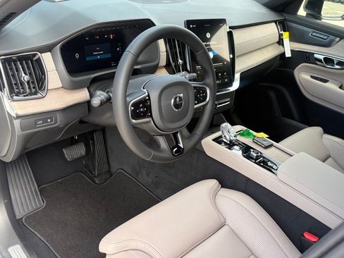 New 2026 Volvo XC90 T8 Ultra w/ Protection Package Premier image 14