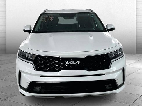 Used 2023 Kia Sorento EX image 2