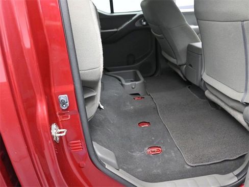 Used 2019 Nissan Frontier SV image 24